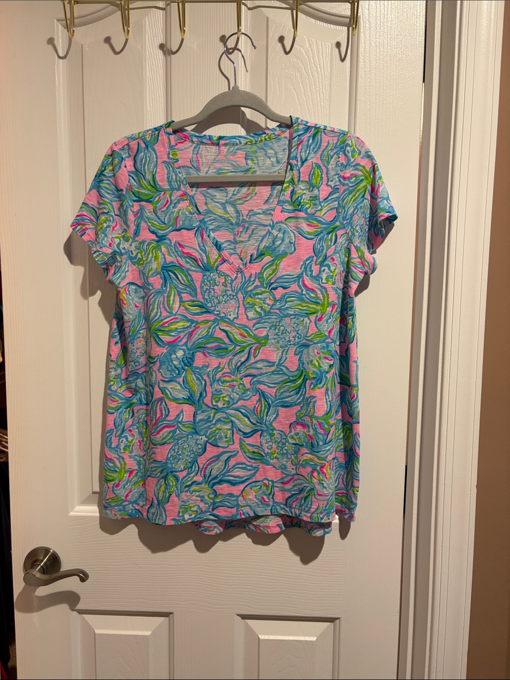 Lilly Pulitzer Pink V-Neck Floral Short Sleeve Tee